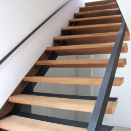 Construire un Escalier de Secours Conforme aux Normes Bron